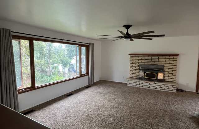 656 Leisure Drive Gallery 4