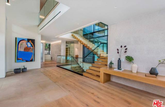9255 SWALLOW Drive Gallery 4