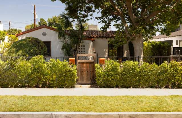 Beautiful 3 Bedroom Home in Prime North Hollywood Location photos photos Beautiful 3 Bedroom Home in Prime North Hollywood Location photos photos