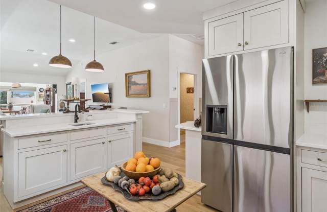 1304 SANTA ROSA Court Gallery 3