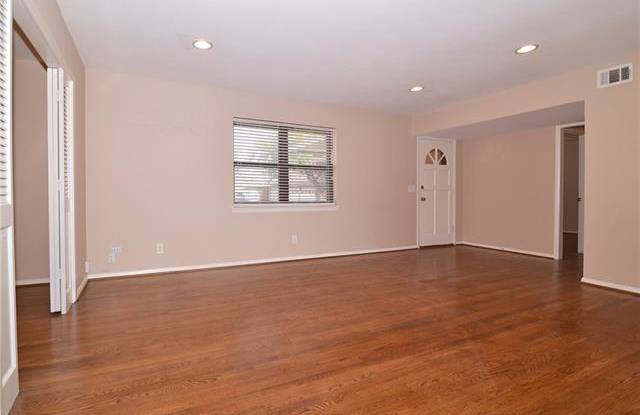 9521 Liptonshire Drive Gallery 2