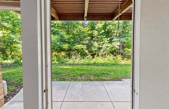 584 Wilson Bridge Dr Gallery 3