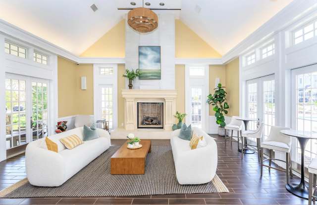 Knoll Crest Gallery 3