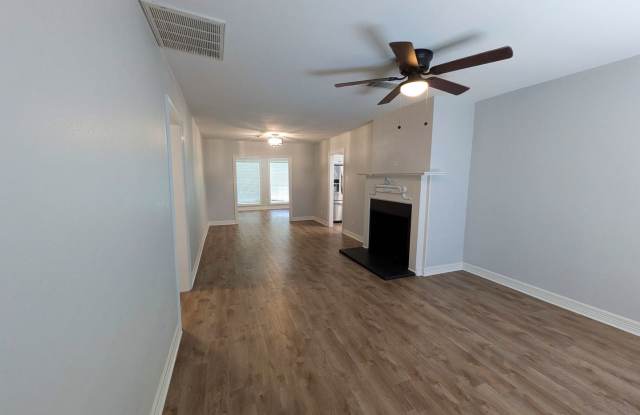2275 Central Dr. Beaumont, Texas 77706 Gallery 3