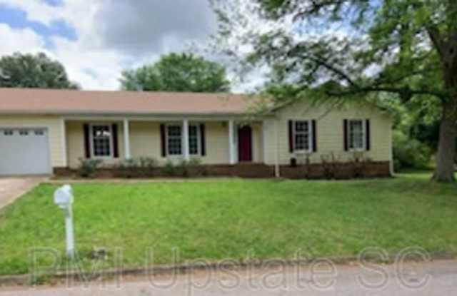 Perfectly Located Home in Greenville photos photos