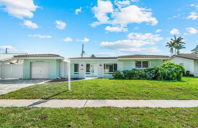 5724 NE 15th Avenue photos photos