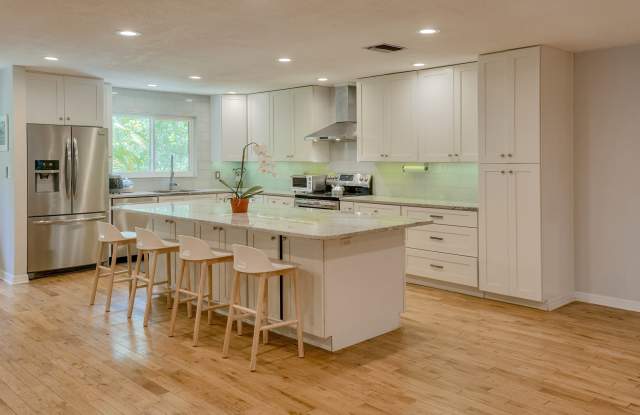 515 Appian Way Ne photos photos