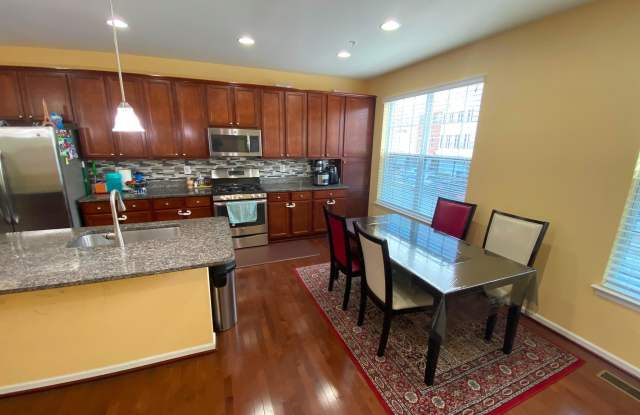 6796 GREEN MILL WAY Gallery 2