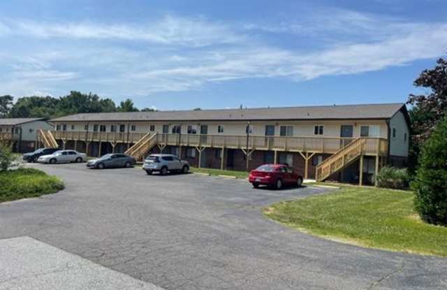 Courtyard Apartments | 1006 Salisbury Street Apt 1-B Gallery 3
