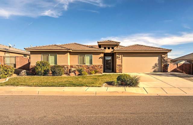 3 bed 2 bath home with fully-fenced yard photos photos