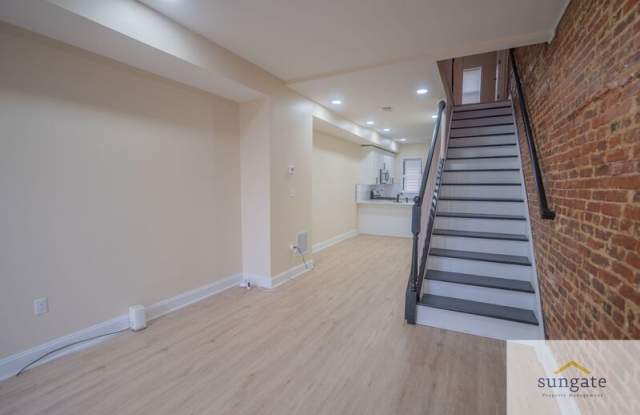3205 Esther Pl Gallery 3