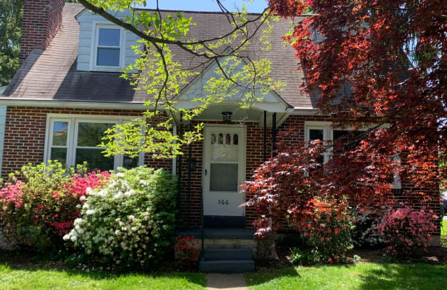 966 CHERRY STREET - 966 Cherry Street, Phoenixville, PA 19460