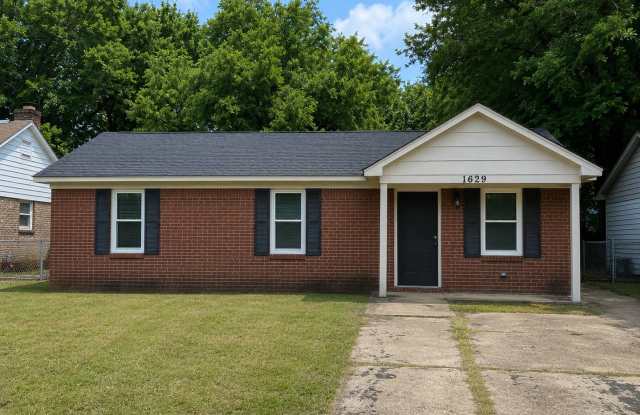 Check out this Beautiful 3 bed 1 bath home photos photos