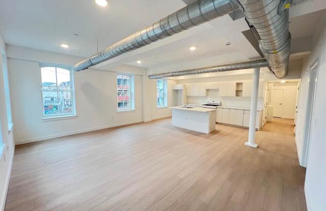 141 CHRISTOPHER COLUMBUS DR photos photos