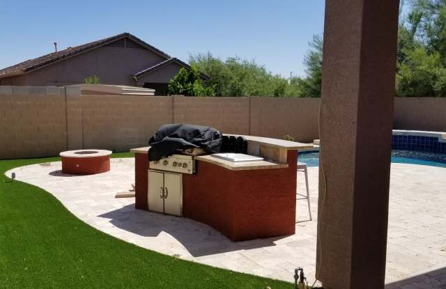 Perfect Entertainer's Dream Home in Anthem Gallery 4