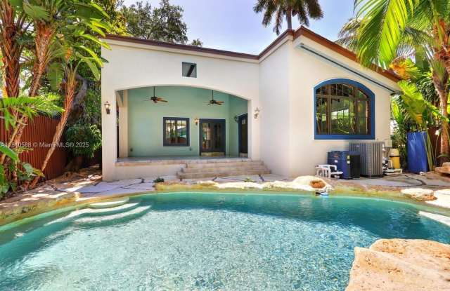 2527 Inagua Ave photos photos