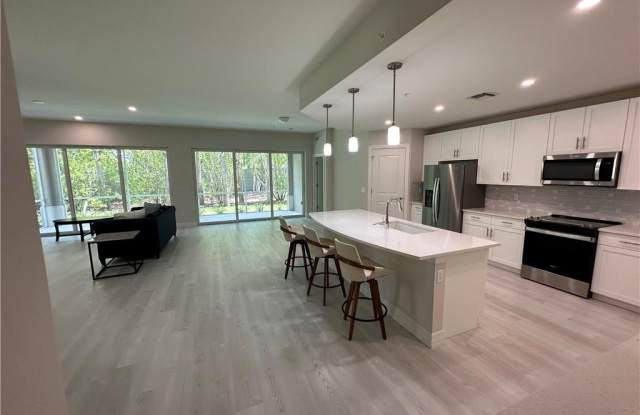 214 Indies Dr E unit: 101 photos photos