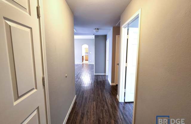 13347 Miller Lane Gallery 3