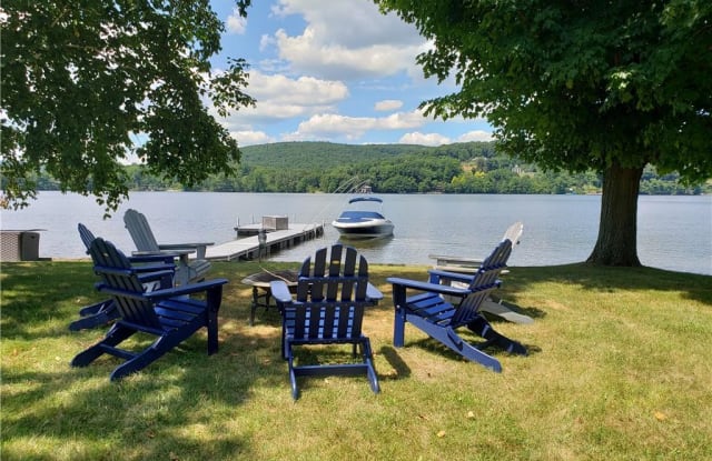 10 Loomarwick Road - 10 Loomarwick Road, New Preston, CT 06777