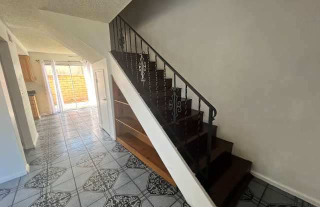 Anza Palms 2 Bedroom Townhome Gallery 3