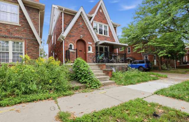 Charming 2BR Duplex in Grosse Pointe Park Gallery 3