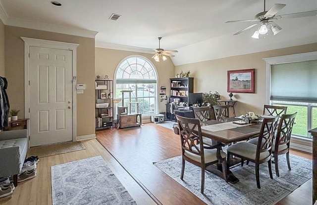 920 Carousel Drive Gallery 2