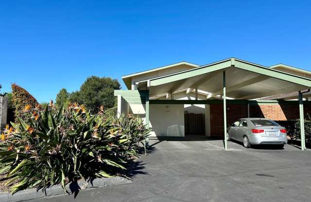 Bright and Spacious 2-Bedroom Condo in Goleta! photos photos