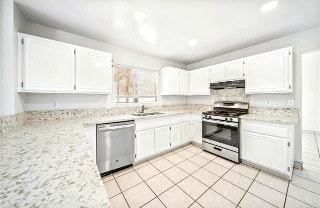 771 West Avenue E photos photos