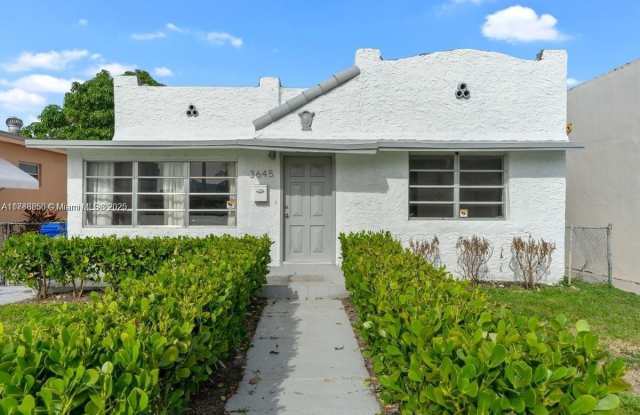 3645 SW 25th Ter photos photos