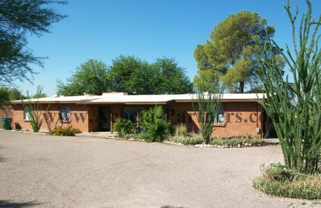 4030 E La Cadena photos photos
