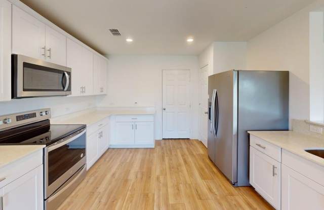 882 Breakwater Drive Gallery 3