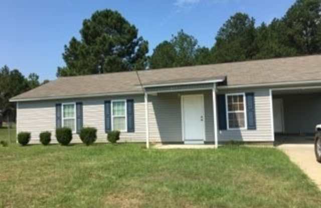 Cozy Three Bedroom Home! photos photos