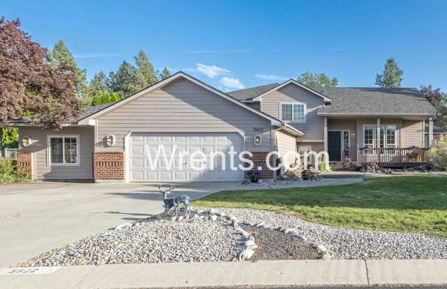 Beautiful 6 bed Highly Desirable Colbert Area! - 5622 East Sheffield Lane, Spokane County, WA 99005