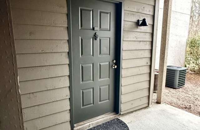 Comfortable coastal living in a convenient mid-island location! Available Now! photos photos