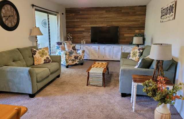 2400 Forest Drive photos photos