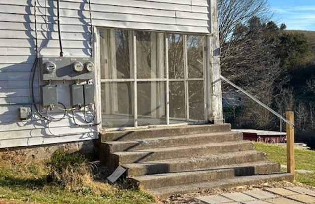 Single Occupancy Only Due to septic contraints Gallery 1