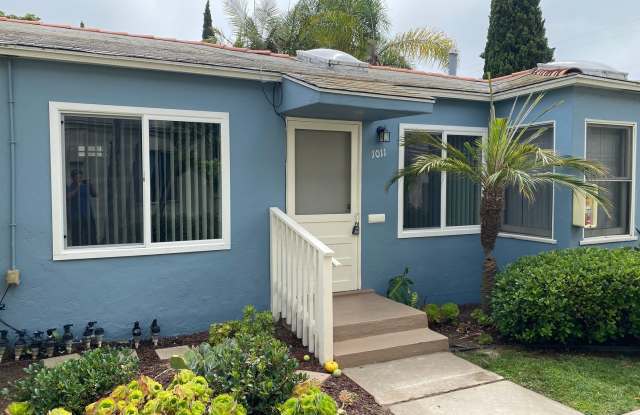 Charming 1BR/1BA Bungalow with Detached Garage – Heart of La Jolla! Gallery 1