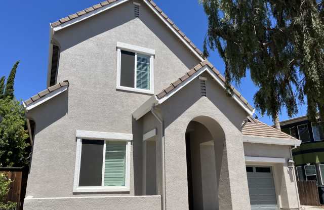 1679 Whispering Wind Drive Gallery 3