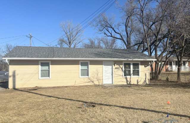 Beautifully Remodeled 3 Bed 1 Bath House photos photos