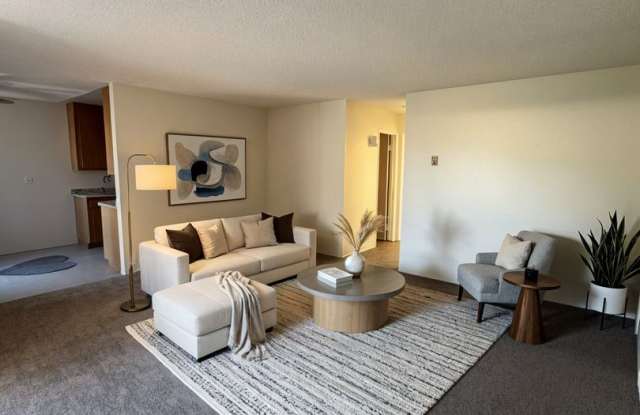 Limited time! $500 GC OR 55" Flat Screen plus Move in Specials! Must See! Tour Today! 6 1 9-6 9 1-8 1 6 8 photos photos