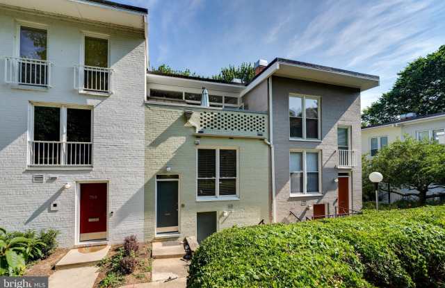 767 DELAWARE AVENUE SW - 767 Delaware Avenue Southwest, Washington, DC 20024