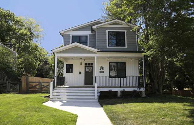 5300 Wingfield St photos photos