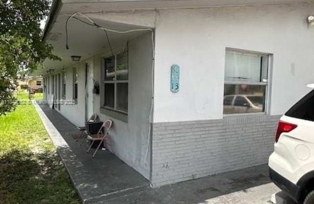 853 SW 9th St photos photos