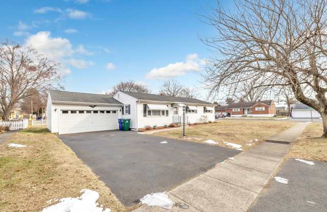10 Glenn Drive - 10 Glenn Drive, Stratford, CT 06614