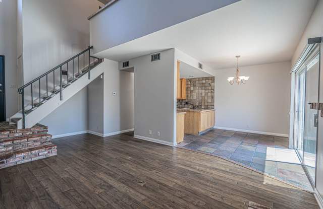 Charming 3-Bedroom Home in the Mountain View Court Community! Gallery 4