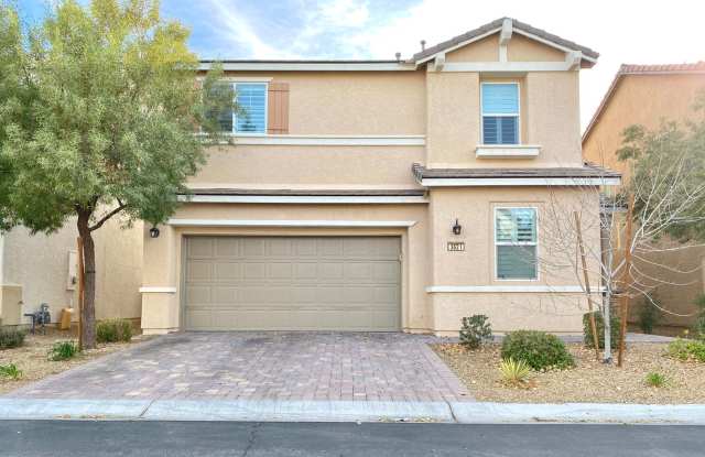 BEAUTIFUL 2 STORY HOME Gallery 1