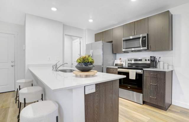 Little Valley Townhomes Gallery 4