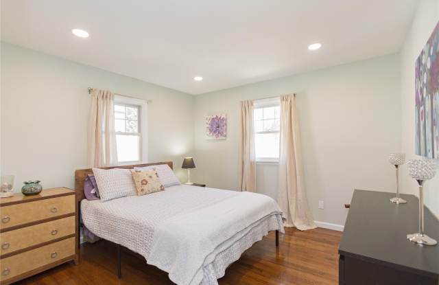 41 Hampton Bays Drive Gallery 3