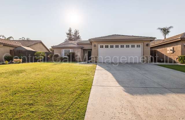 3 Bedroom/2 Bath Home with Solar in the Desired Southwest - $2395 per Month! - 616 Vermillion Drive, Bakersfield, CA 93312