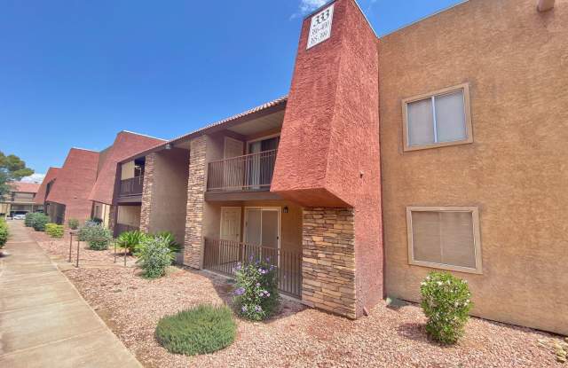 1ST FLOOR CONDO UNIT  1 BEDROOM/ 1 FULL BATH, LOCATED GUARD GATED COMMUNITY Gallery 1